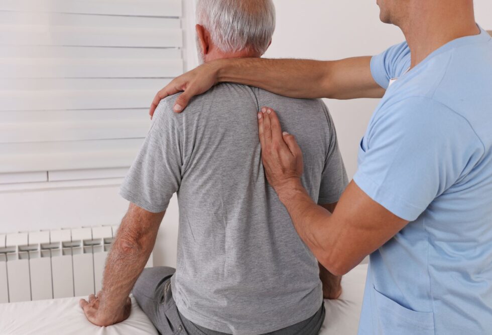 thoracic-spine-pain-pdr-physical-therapy-and-wellness-center